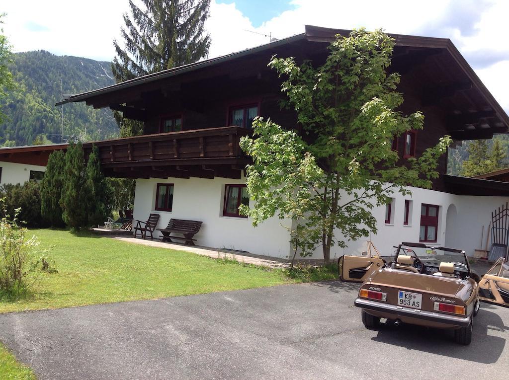 Freudenmacher Sankt Ulrich am Pillersee Camera foto
